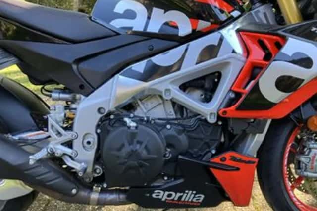 APRILIA TUONO V4 1100 FACTORY (2022) thumbnail 5