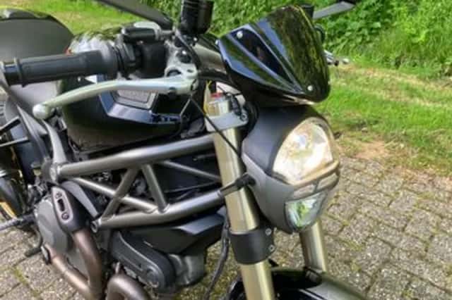DUCATI M 1100 EVO (2011) thumbnail 3