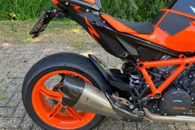 KTM 1290 SuperDuke R (2024) thumbnail 6