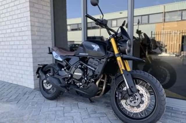 Moto Morini Seiemezzo SCR (2026) thumbnail 2