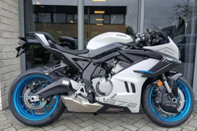 CFMoto 675SR-R (2026) thumbnail 1