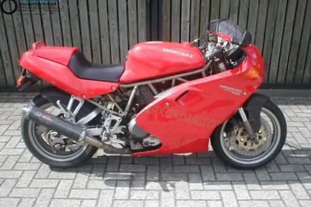 DUCATI 900 SS (1998) thumbnail 1
