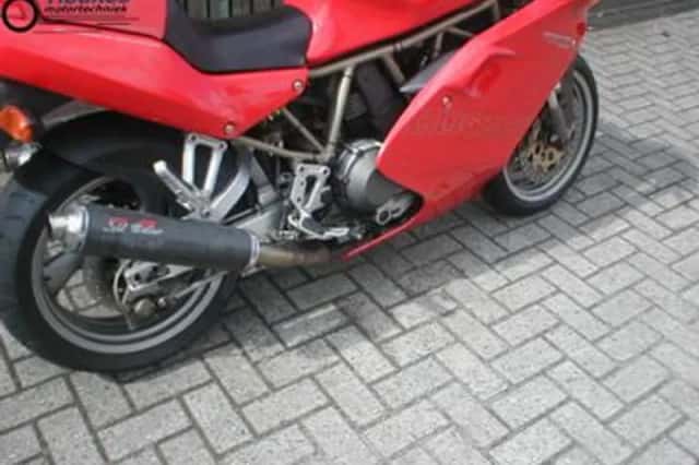 DUCATI 900 SS (1998) thumbnail 3