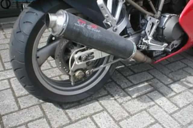 DUCATI 900 SS (1998) thumbnail 4