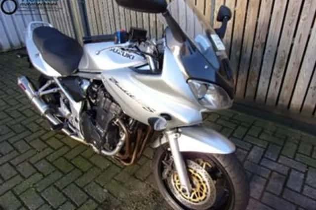 Suzuki GSF 1200 S BANDIT (2001) thumbnail 3