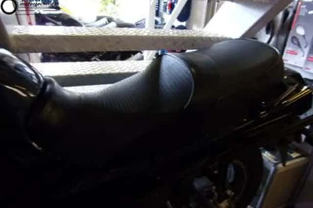 KAWASAKI GTR 1000 (1997) thumbnail 4