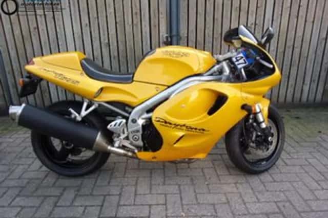 TRIUMPH DAYTONA T 595 (1997) thumbnail 1