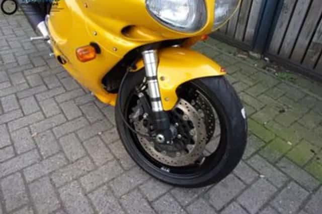 TRIUMPH DAYTONA T 595 (1997) thumbnail 2