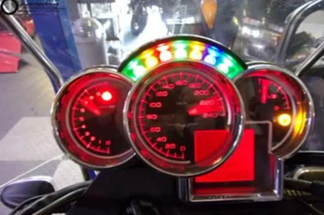 MOTO GUZZI BREVA 1100 (2005) thumbnail 2