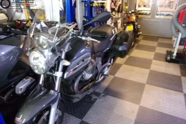 MOTO GUZZI BREVA 1100 (2005) thumbnail 4