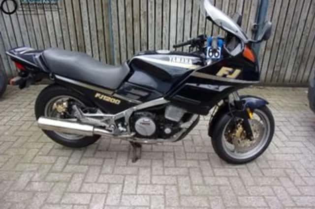 YAMAHA FJ 1200 (1989) thumbnail 1
