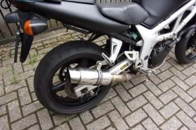 Suzuki SV650S (2000) thumbnail 4