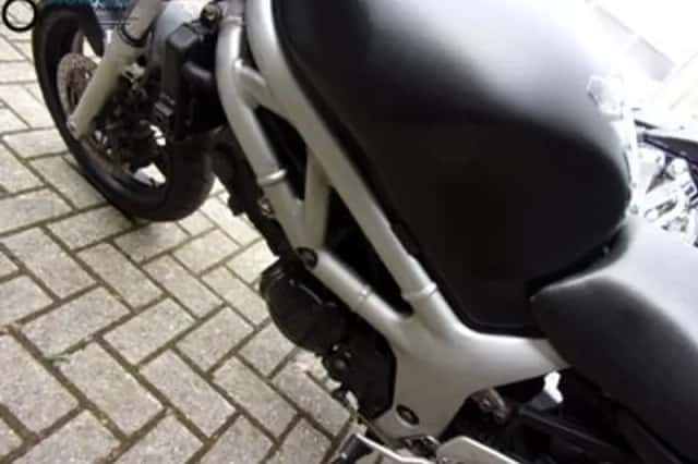 Suzuki SV650S (2000) thumbnail 6