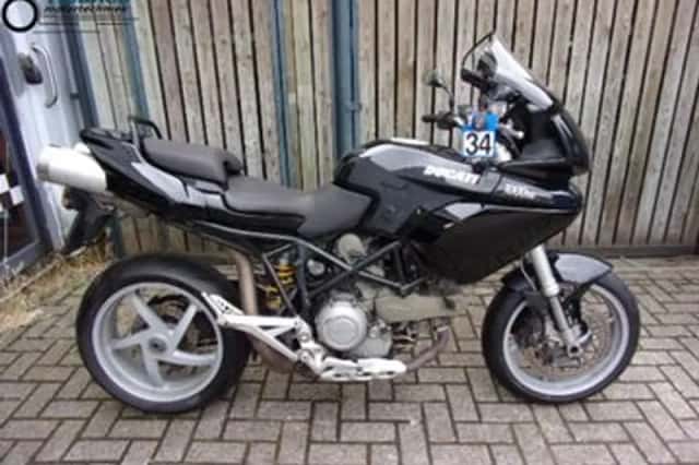 Ducati Multistrada 1000 DS (2004) thumbnail 1