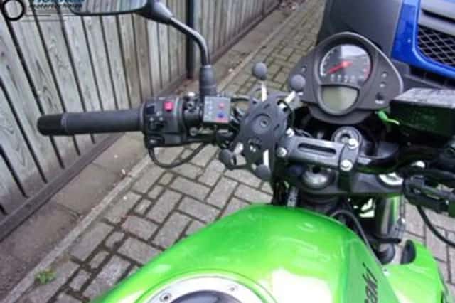 Kawasaki Er-6n (2007) thumbnail 4