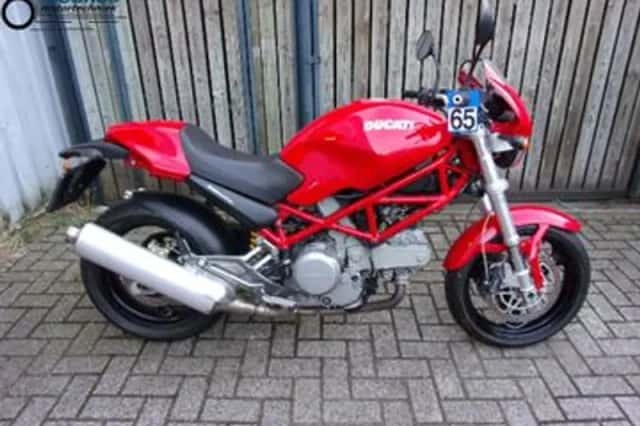 Ducati Monster 620IE (2005) thumbnail 1