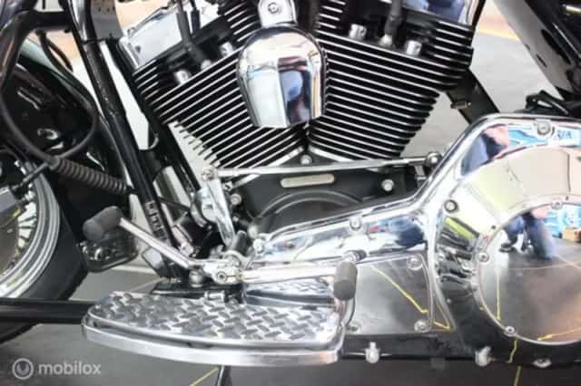 Harley-Davidson 88 FLHRCI Road King Classic (1999) thumbnail 5