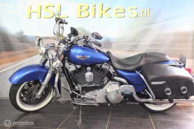 Harley-Davidson 88 FLHRI Road King Classic (2004) thumbnail 2