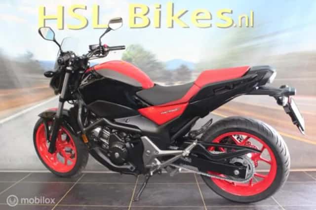 Honda NC 750 S (2017) thumbnail 3