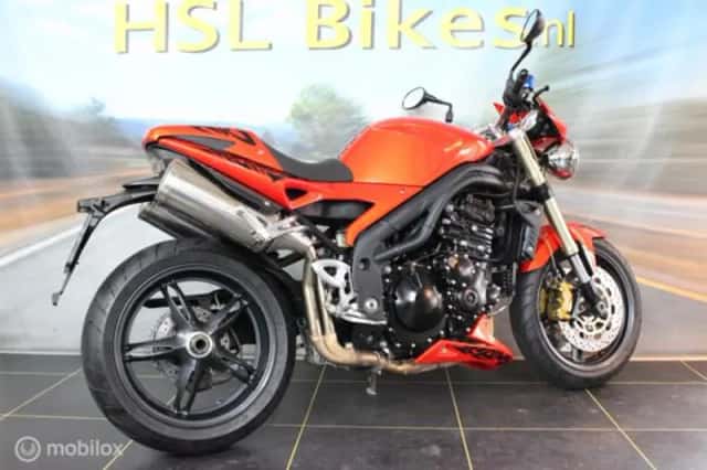 Triumph Speed Triple 1050 (2007) thumbnail 3