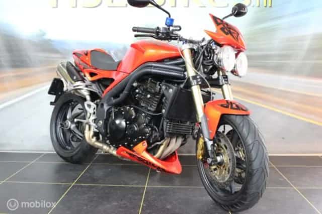 Triumph Speed Triple 1050 (2007) thumbnail 6