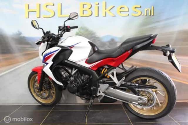 Honda CB650F (2015) thumbnail 2