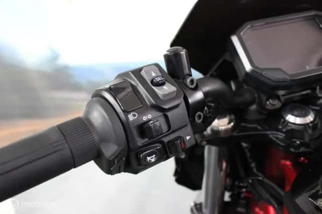 Kawasaki Z650 (2023) thumbnail 4