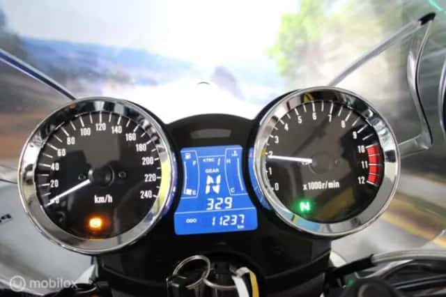 Kawasaki Z900RS SE (2022) thumbnail 3