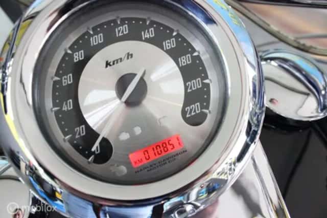 Harley-Davidson FLSTFSE Fat Boy CVO (2006) thumbnail 4