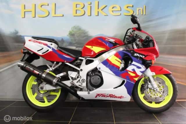 Honda CBR 900 RR Fireblade (1996) thumbnail 1