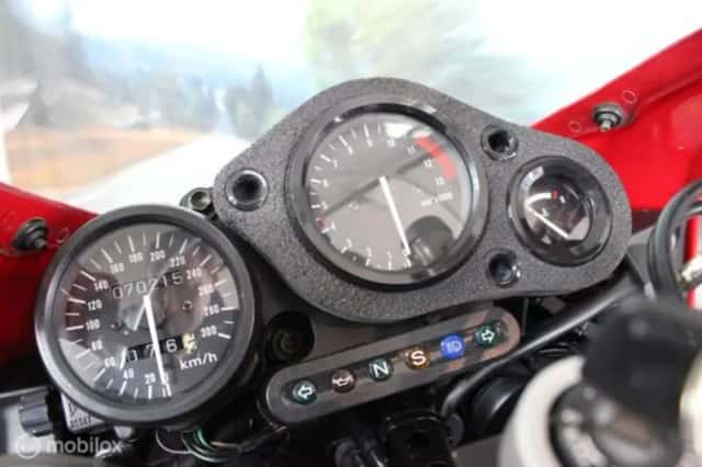 Honda CBR 900 RR Fireblade (1996) thumbnail 3