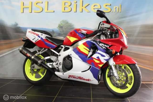 Honda CBR 900 RR Fireblade (1996) thumbnail 6