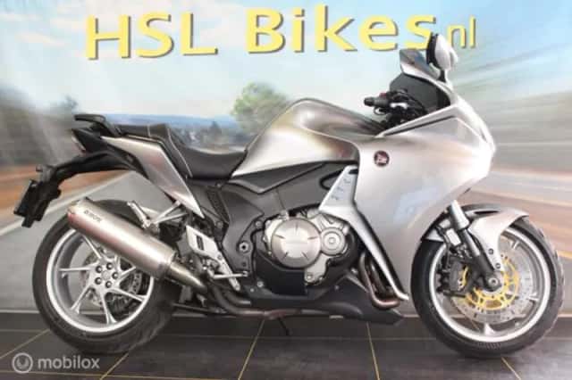 Honda VFR 1200 F (2011) thumbnail 1