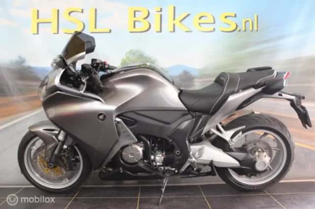 Honda VFR 1200 F (2011) thumbnail 5