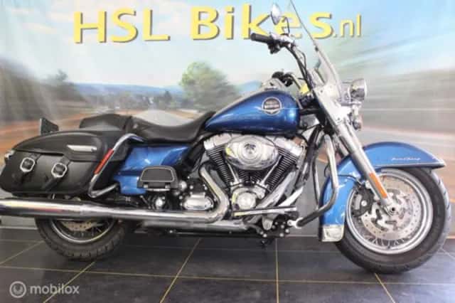 Harley-Davidson 96 FLHRC Road King Classic (2010) thumbnail 1