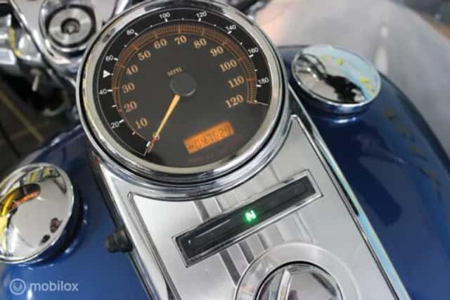 Harley-Davidson 96 FLHRC Road King Classic (2010) thumbnail 3