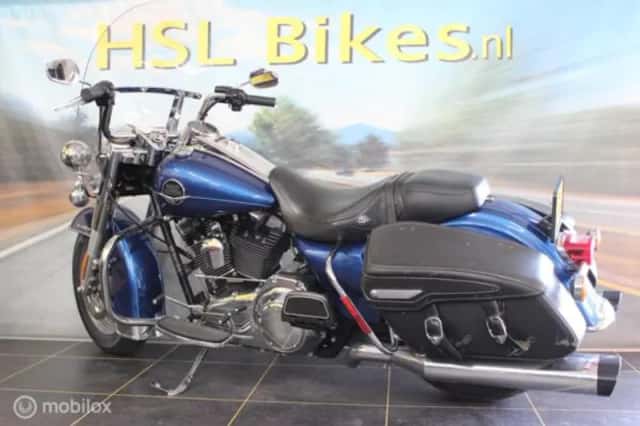 Harley-Davidson 96 FLHRC Road King Classic (2010) thumbnail 5