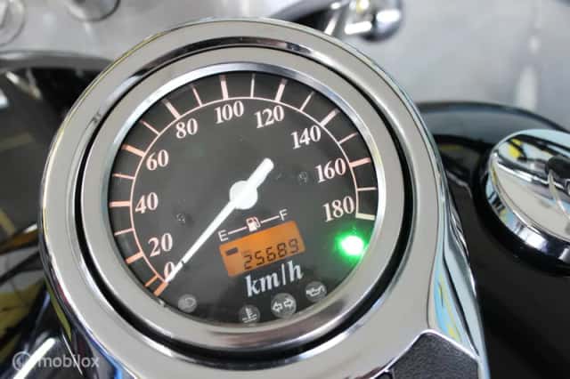Suzuki VL 800 Intruder Volusia (2001) thumbnail 3