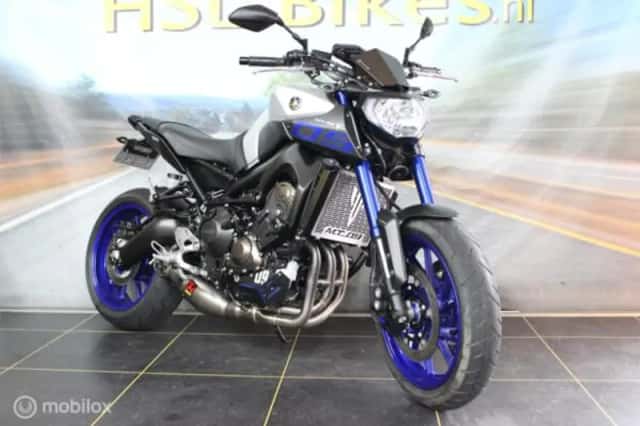 Yamaha MT-09 (2017) thumbnail 6