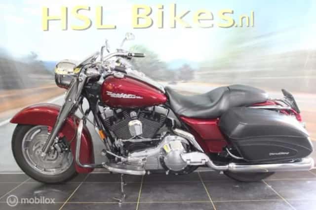 Harley-Davidson 88 FLHRCI Road King Custom (2004) thumbnail 4