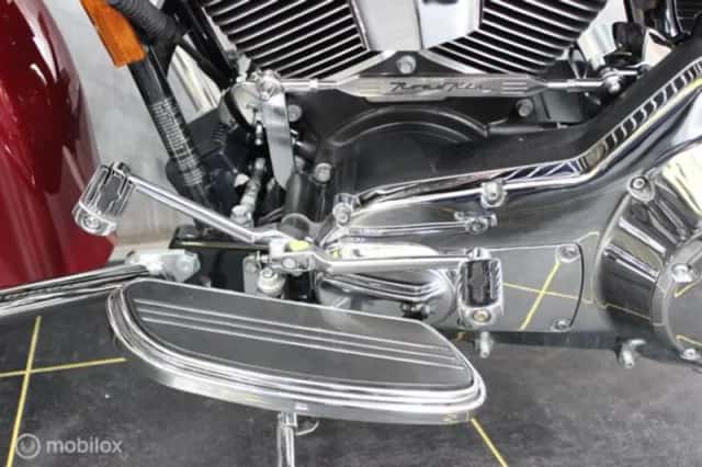 Harley-Davidson 88 FLHRCI Road King Custom (2004) thumbnail 5