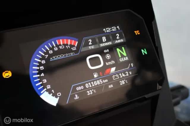 Suzuki 800 V-Strom DE (2023) thumbnail 6