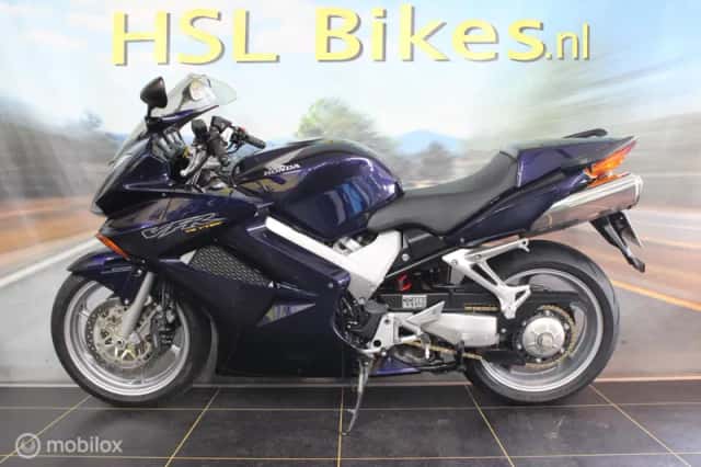 Honda VFR 800 FI (2002) thumbnail 6