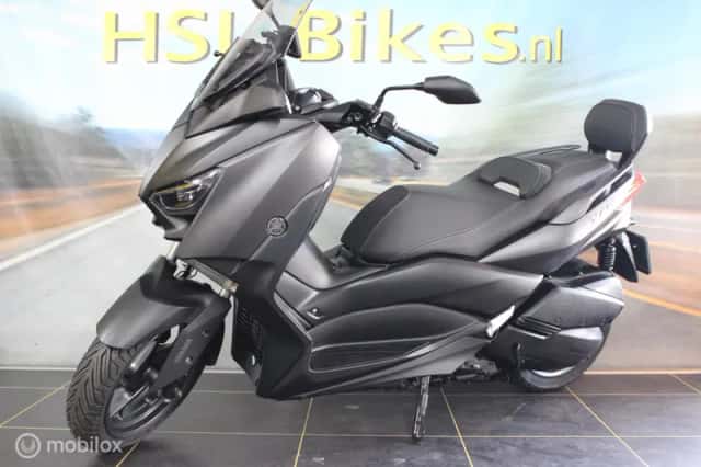 Yamaha X-MAX 300 (2022) thumbnail 2