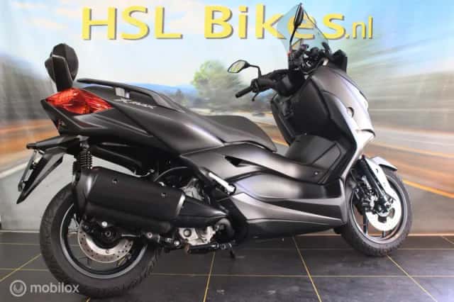 Yamaha X-MAX 300 (2022) thumbnail 4