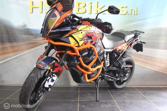 KTM 1290 Super Adventure (2019) thumbnail 2