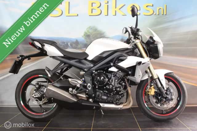 Triumph Street Triple (2013) thumbnail 1