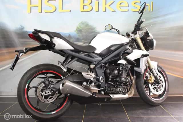 Triumph Street Triple (2013) thumbnail 4