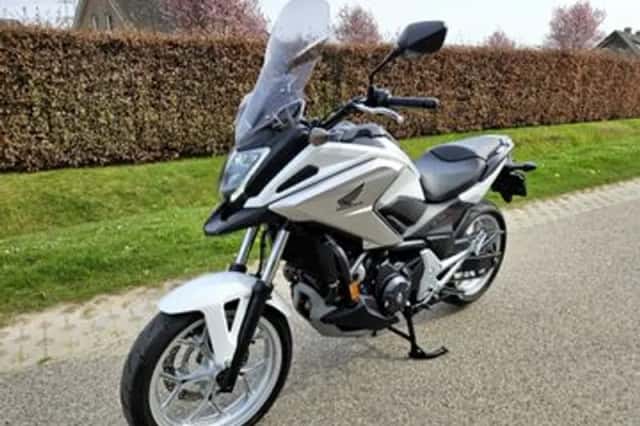 Honda NC750X (2017) thumbnail 3