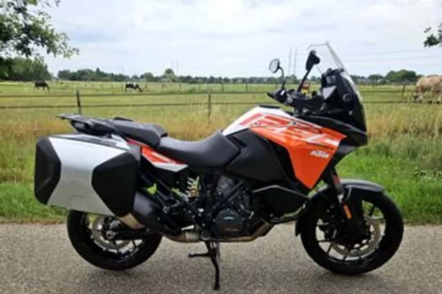 KTM 1290 Super Adventure (2017) thumbnail 1